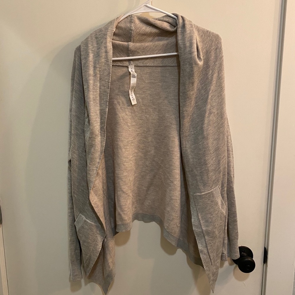 NWOT lululemon cardigan size 6
